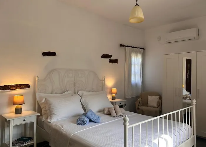 펜션 Grandpa Simos' Traditional Agios Romanos